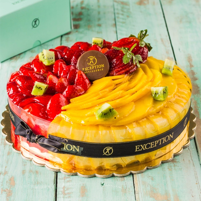 Half Strawberry & Half Mango Cake - 24 Round - Exception Pastry - Egypt 